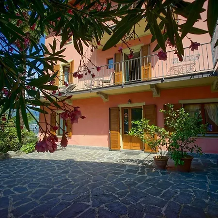 펜션 La Baia D'acquadolce *